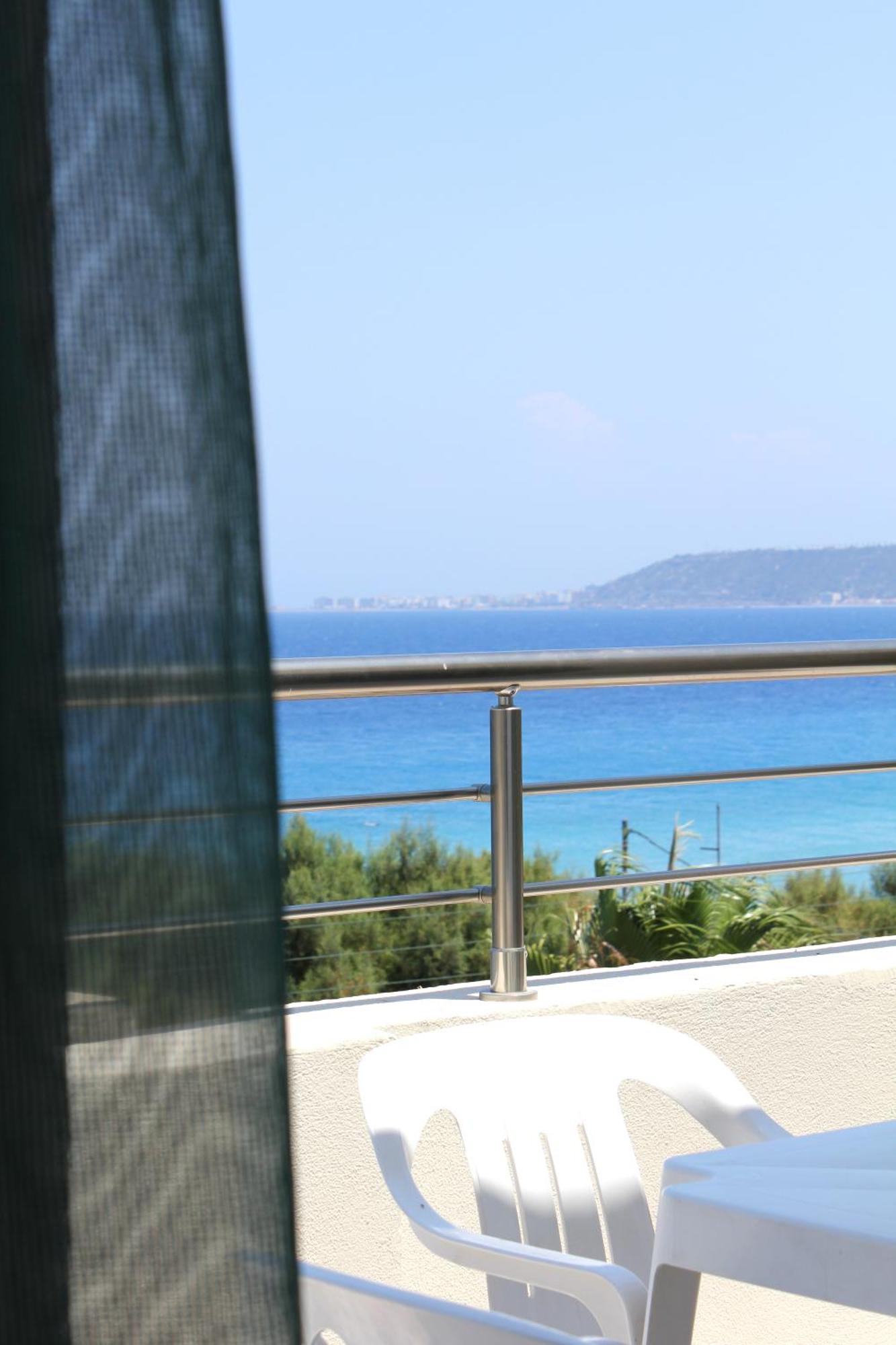 Sea Melody Beach Hotel Apartments Ялисос Екстериор снимка