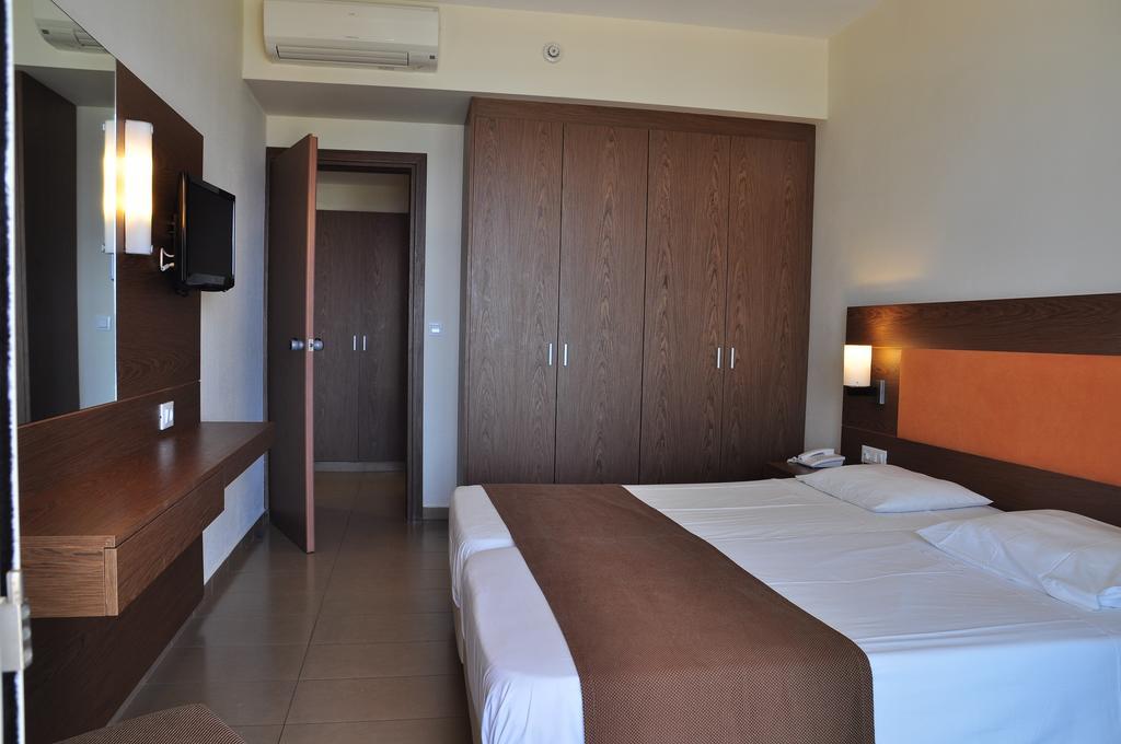 Sea Melody Beach Hotel Apartments Ялисос Стая снимка