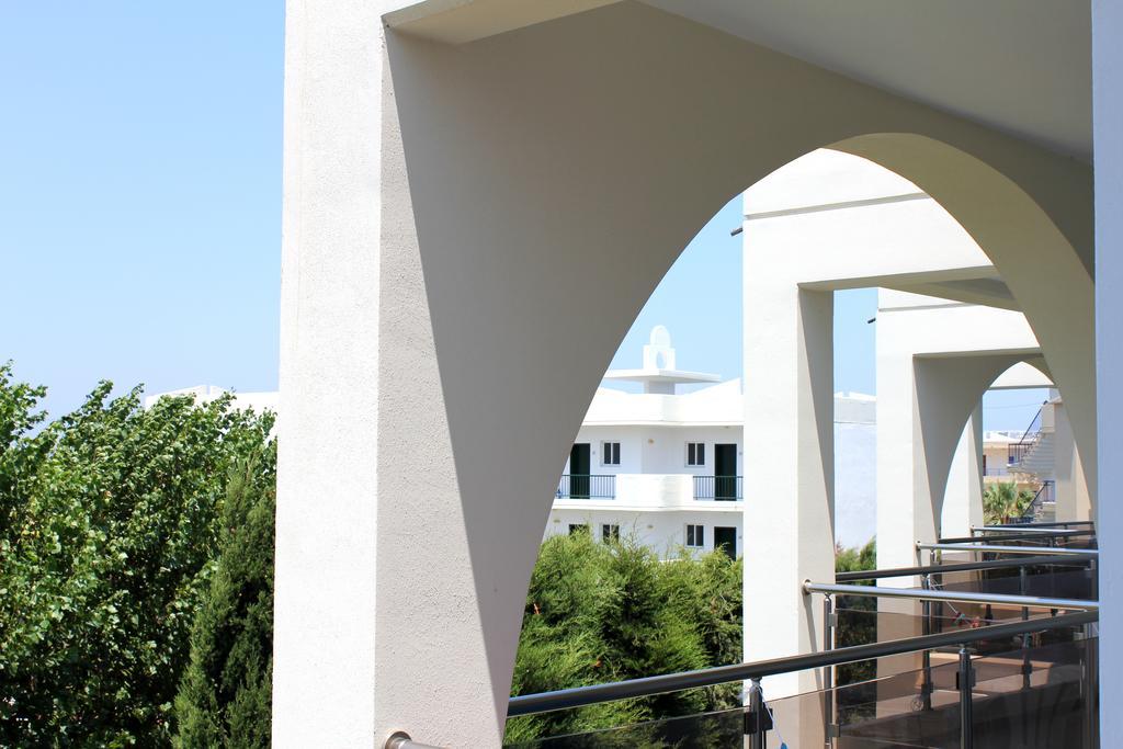 Sea Melody Beach Hotel Apartments Ялисос Стая снимка