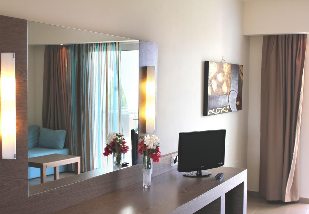Sea Melody Beach Hotel Apartments Ялисос Стая снимка