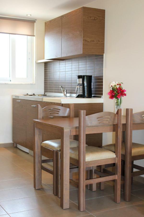 Sea Melody Beach Hotel Apartments Ялисос Екстериор снимка