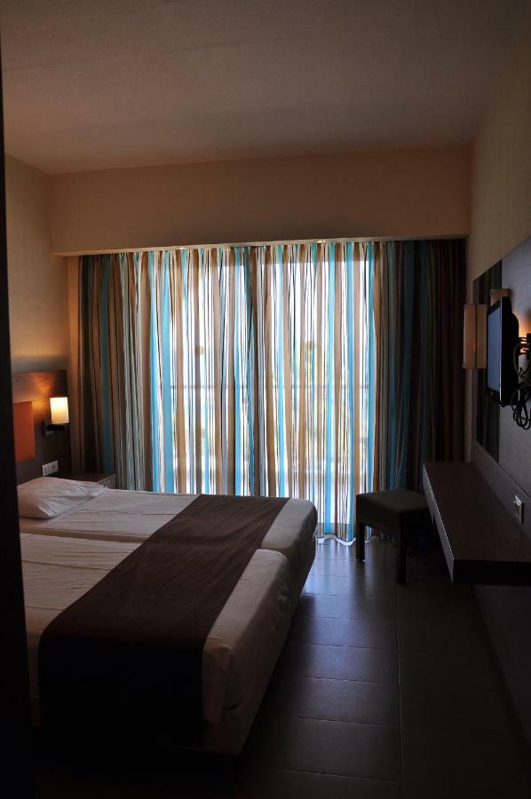 Sea Melody Beach Hotel Apartments Ялисос Екстериор снимка